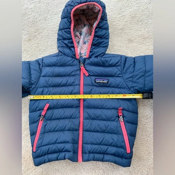 Patagonia Size 2T Reversible Down Sweater Hoodie in Blue and Pink Flowers - Picture 13 of 16